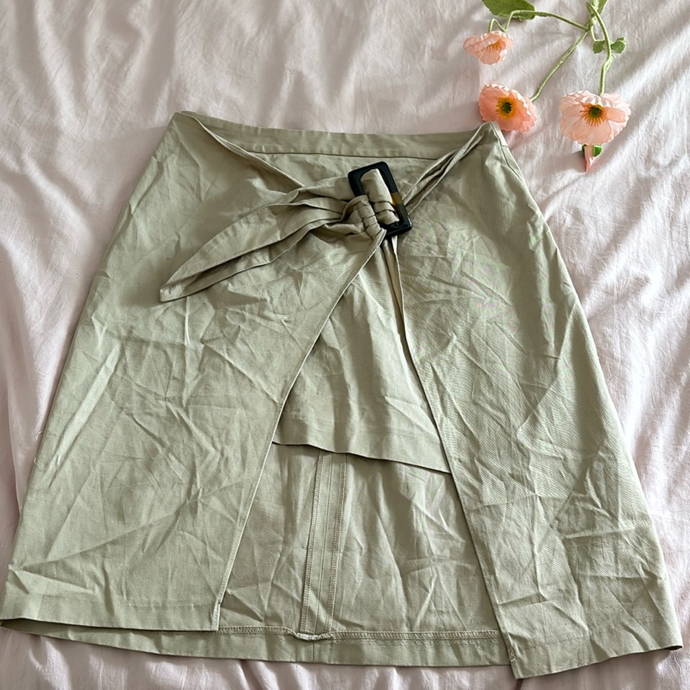 Zara pencil skirt with a twist.